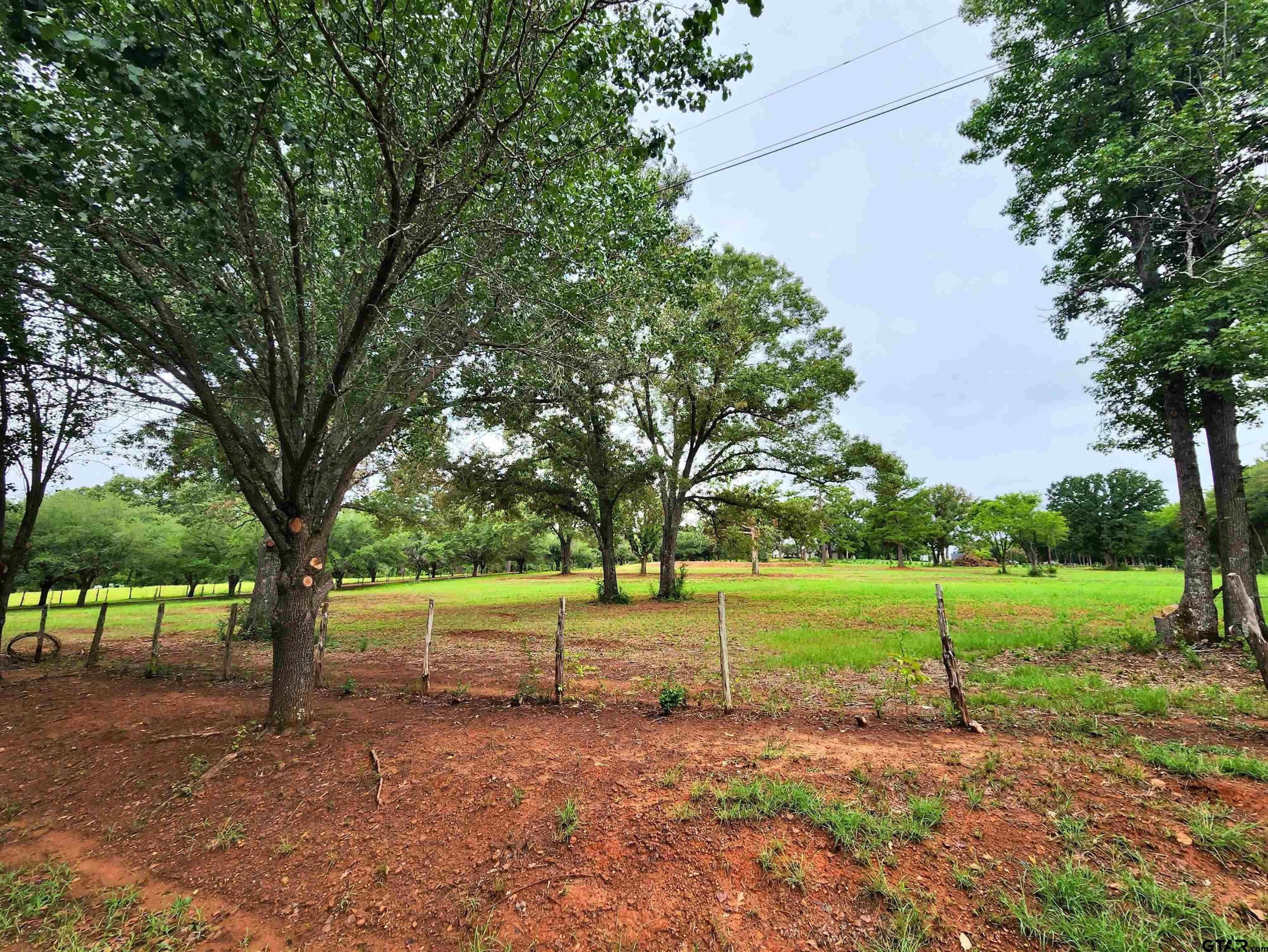 2 acres in Cherokee County, Texas