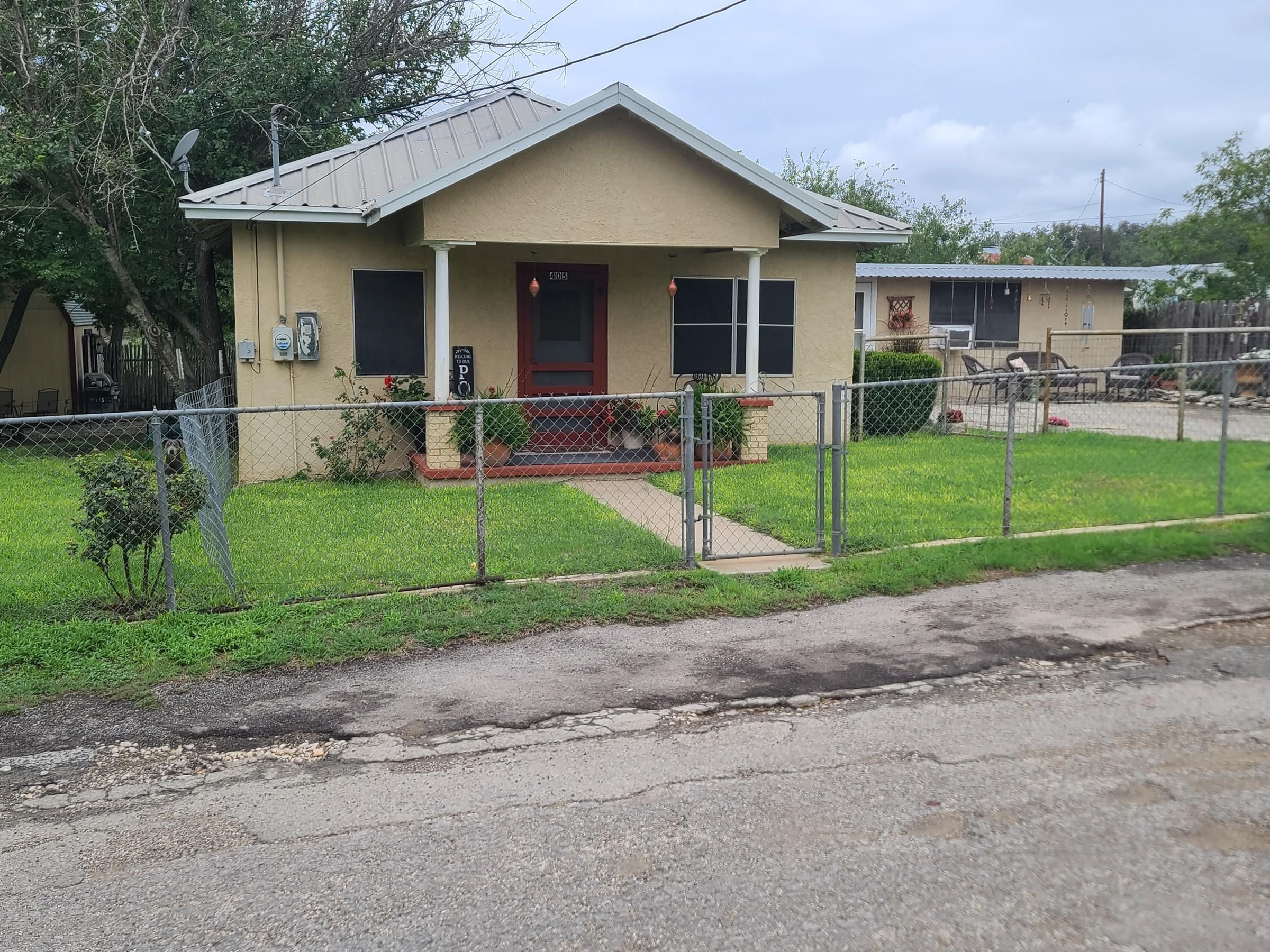 0.7 acres in Rocksprings, TX, 78880