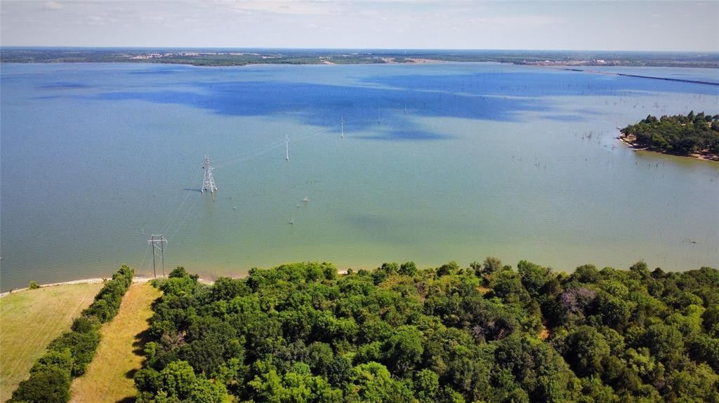 6.43 acres in Navarro County, Texas