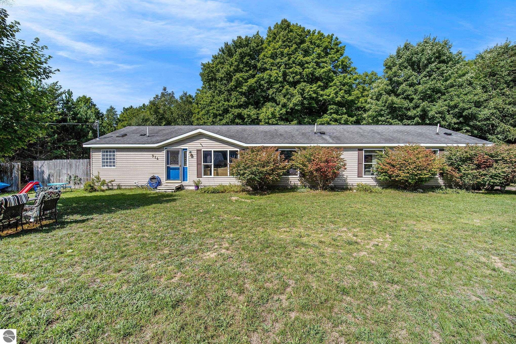 2.5 acres in Benzie County, Michigan