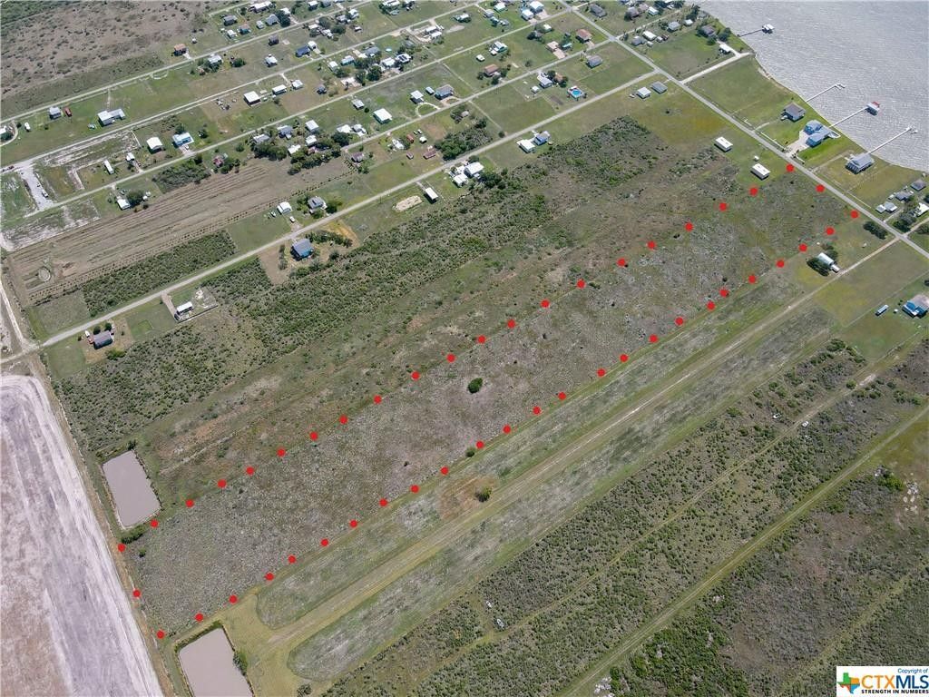 13.97 acres in Calhoun County, Texas