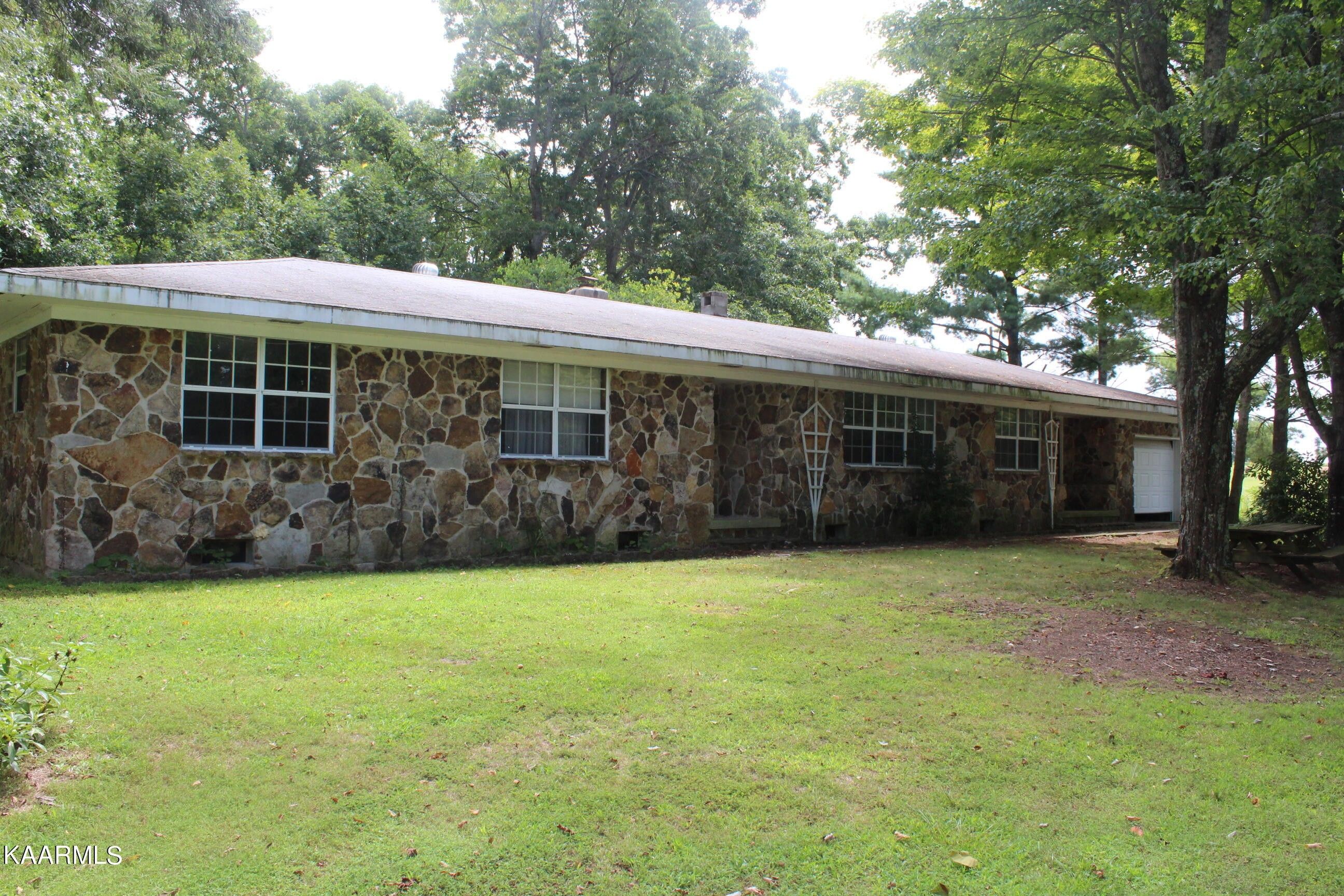 5.6 acres in Fentress County, Tennessee