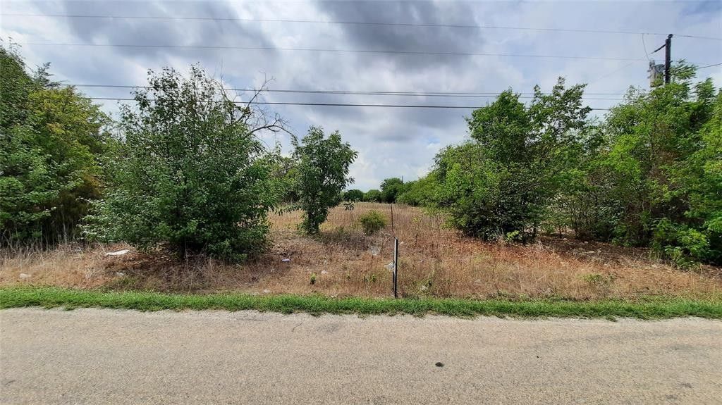 4.85 acres in Johnson County, Texas