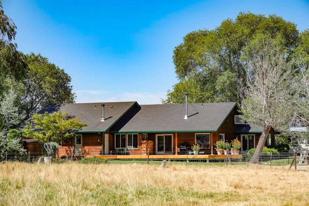 19 acres in Siskiyou County, California