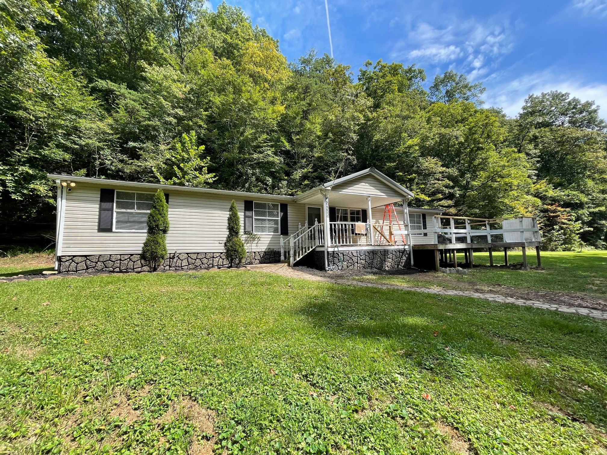 7.5 acres in Clay County, West Virginia