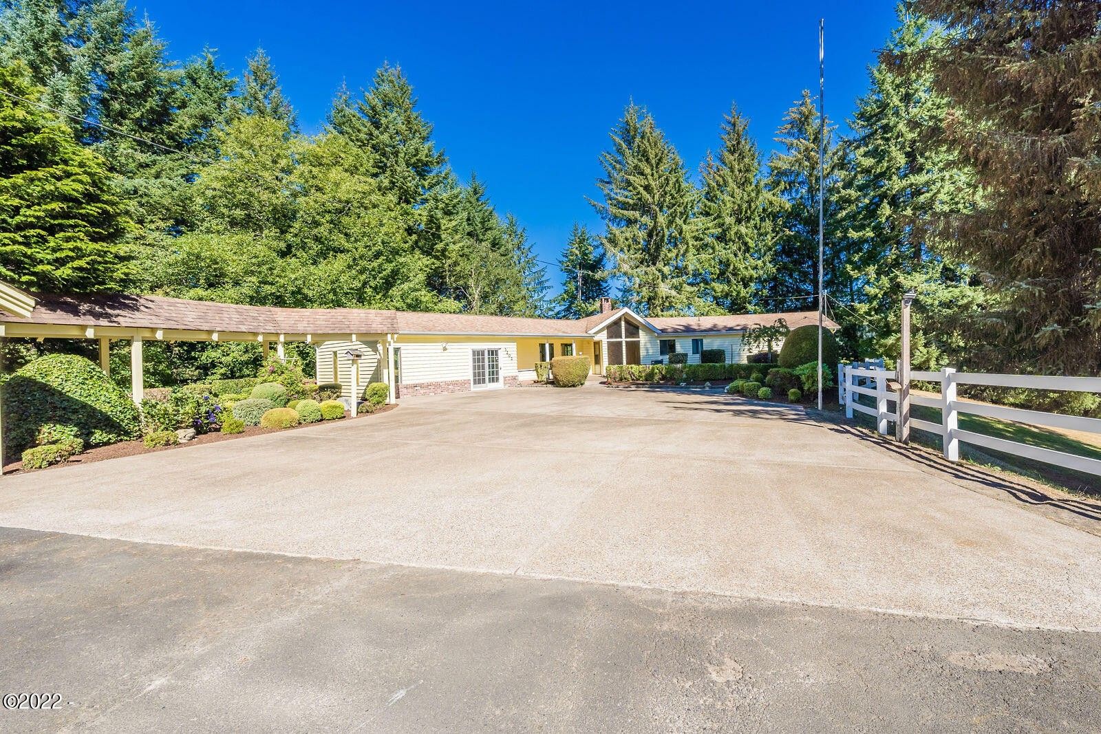 5.81 acres in Lincoln County, Oregon