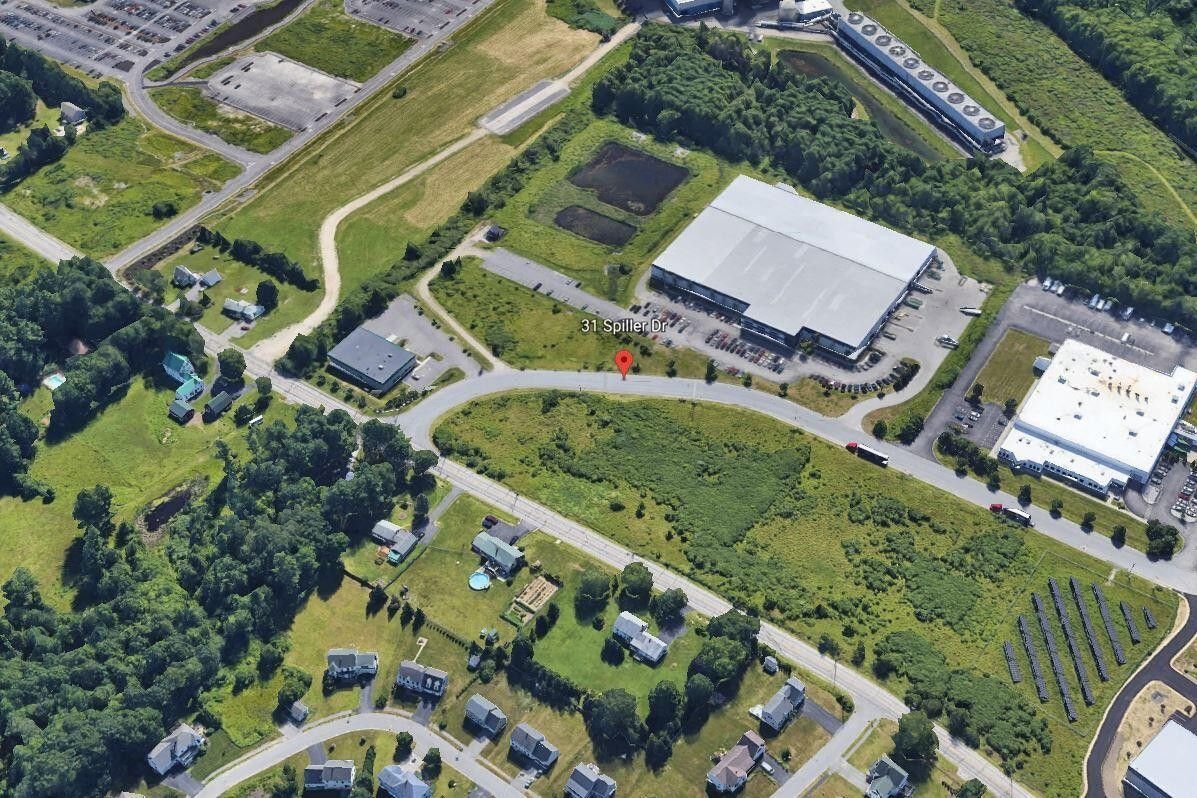 3.25 acres in Cumberland County, Maine