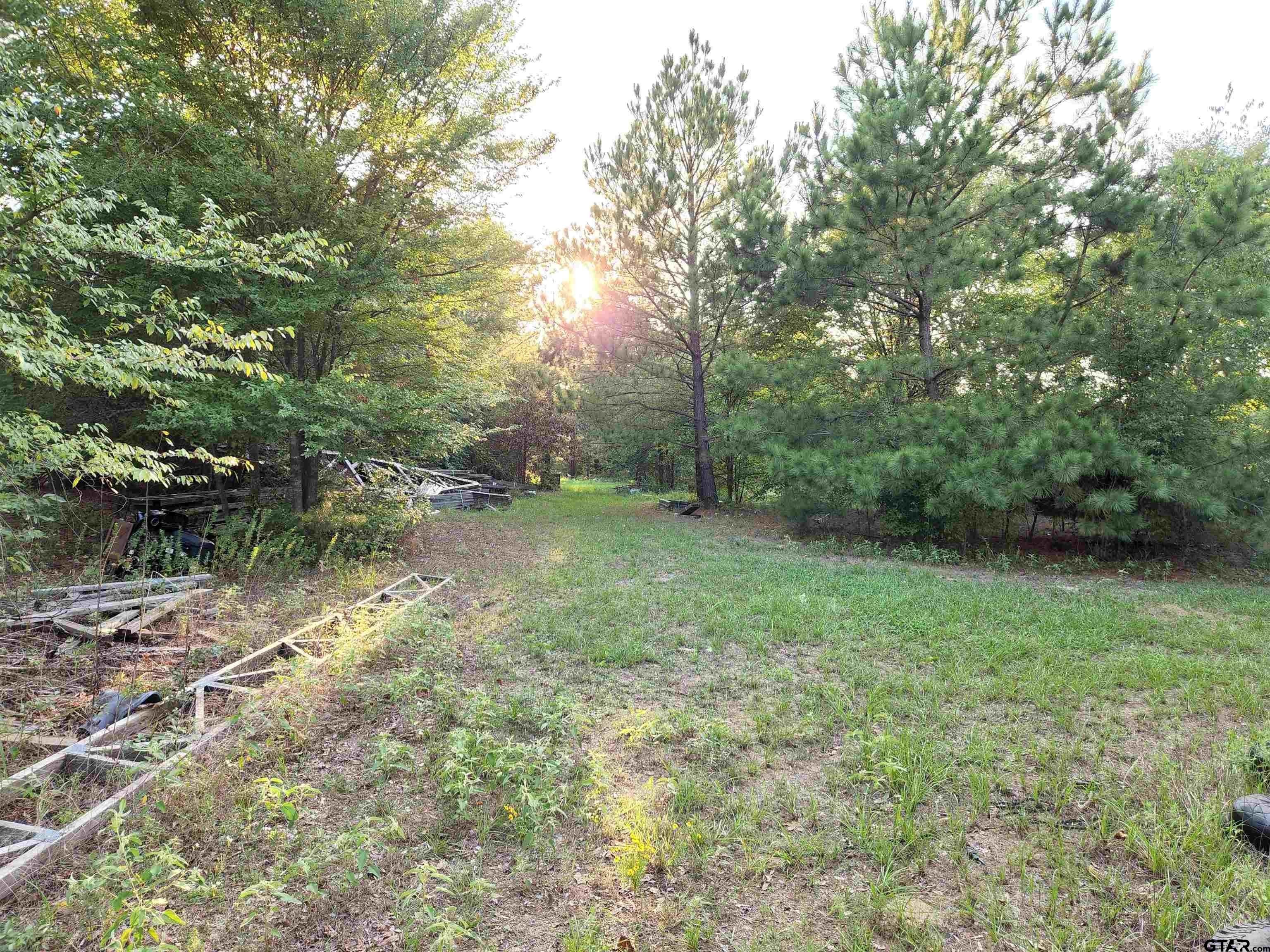 1.06 acres in Wood County, Texas