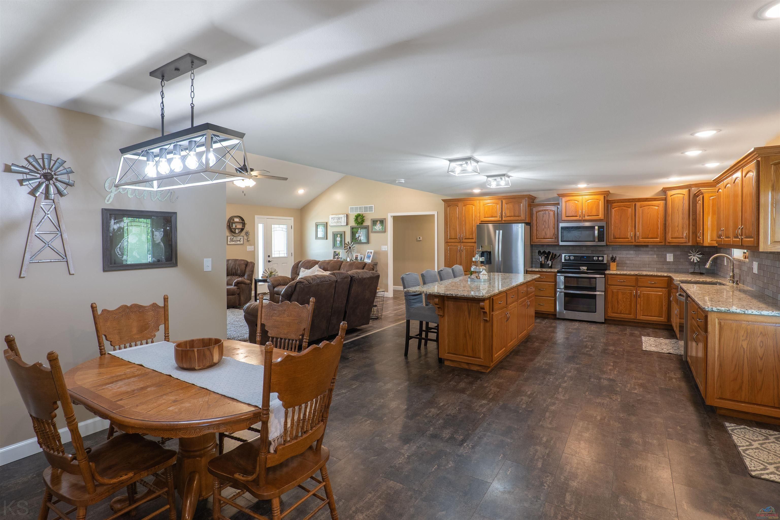 10 acres in Pettis County, Missouri