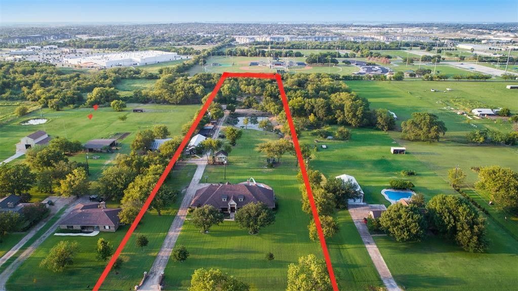 5 acres in Tarrant County, Texas
