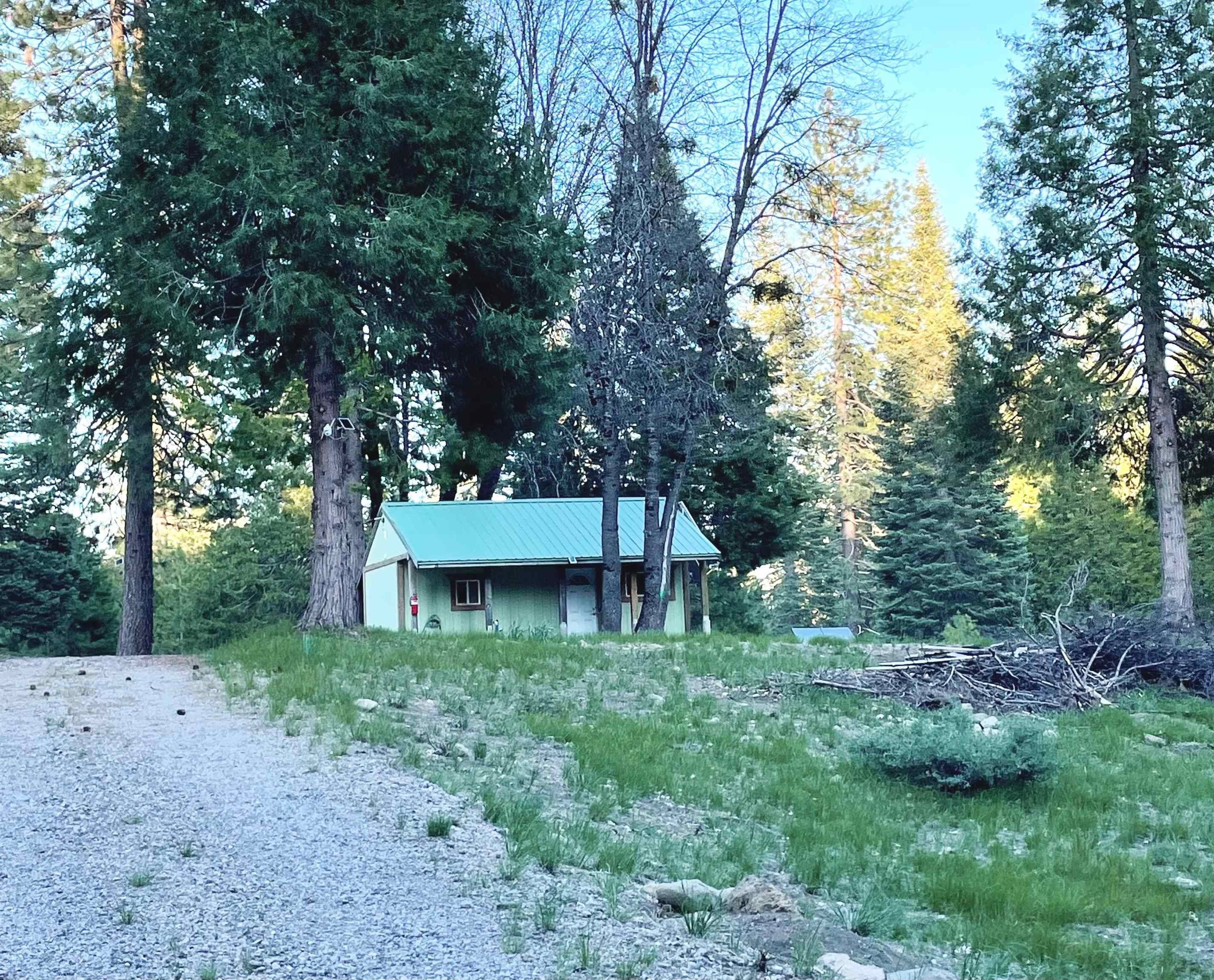 5 acres in Siskiyou County, California