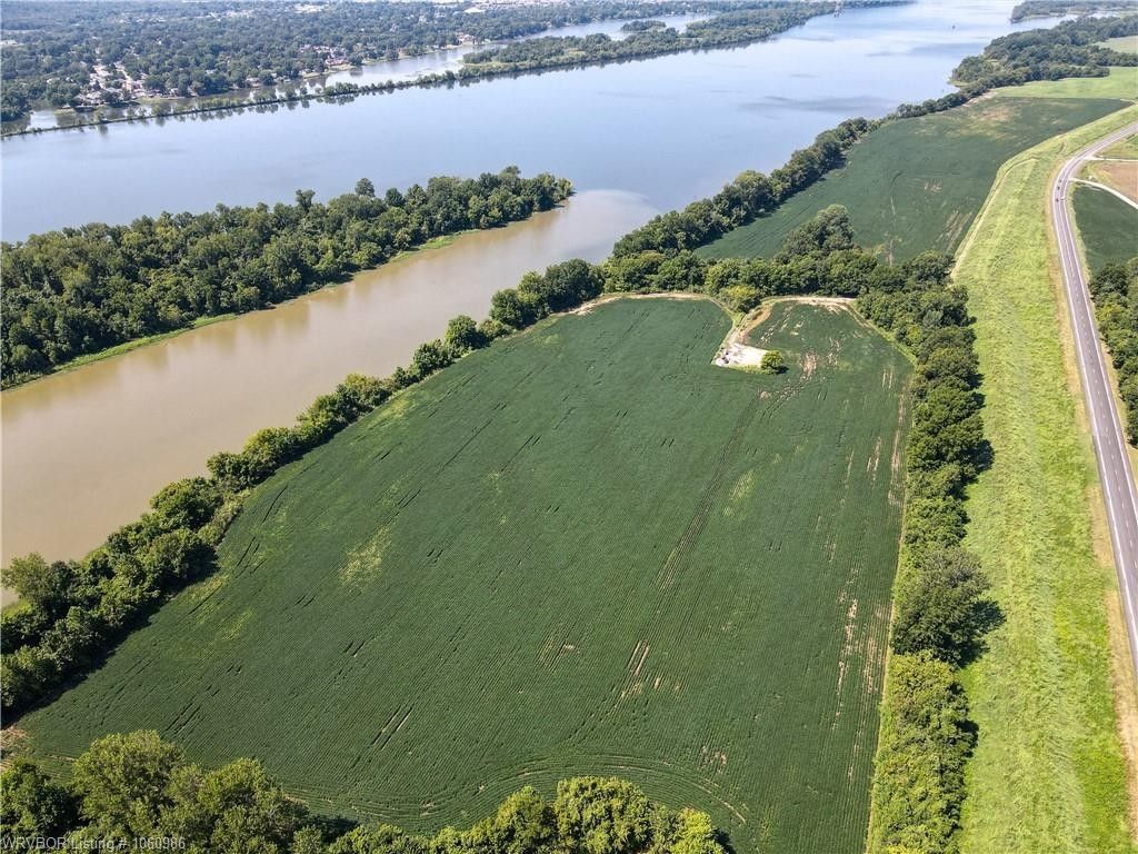 141.4 acres in Crawford County, Arkansas