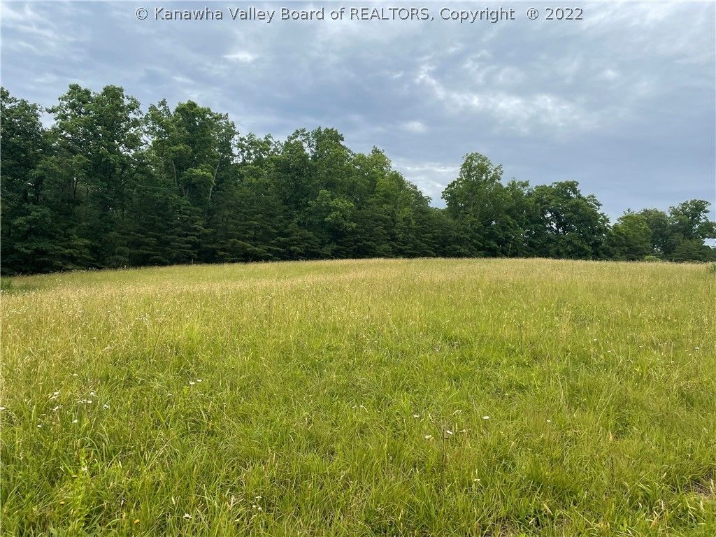 Land Fraziers Bottom, WV