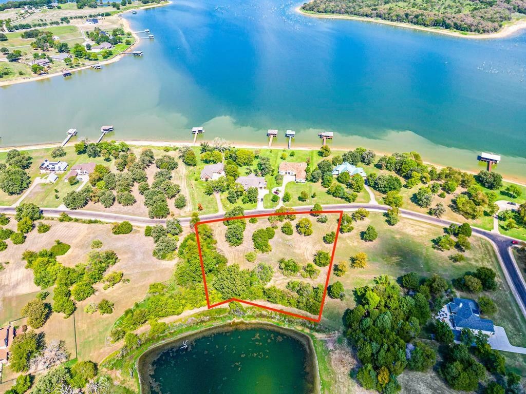 2 acres in Navarro County, Texas