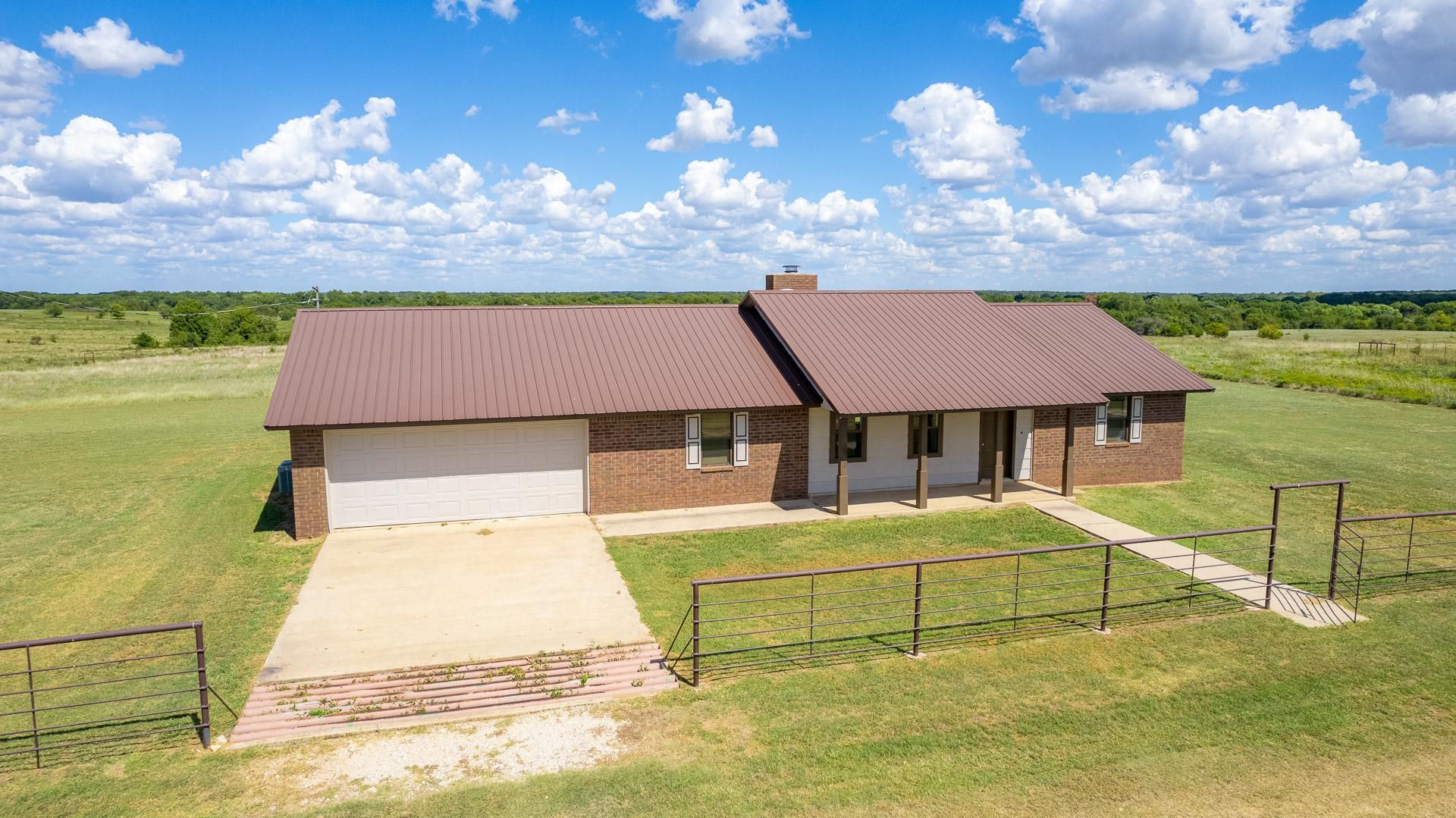 985 acres in Pontotoc County, Oklahoma