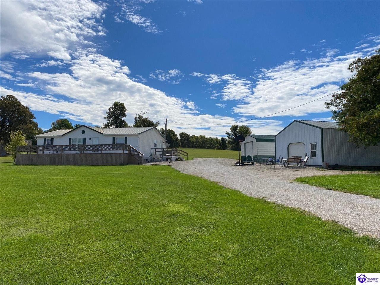 2.5 acres in Breckinridge County, Kentucky
