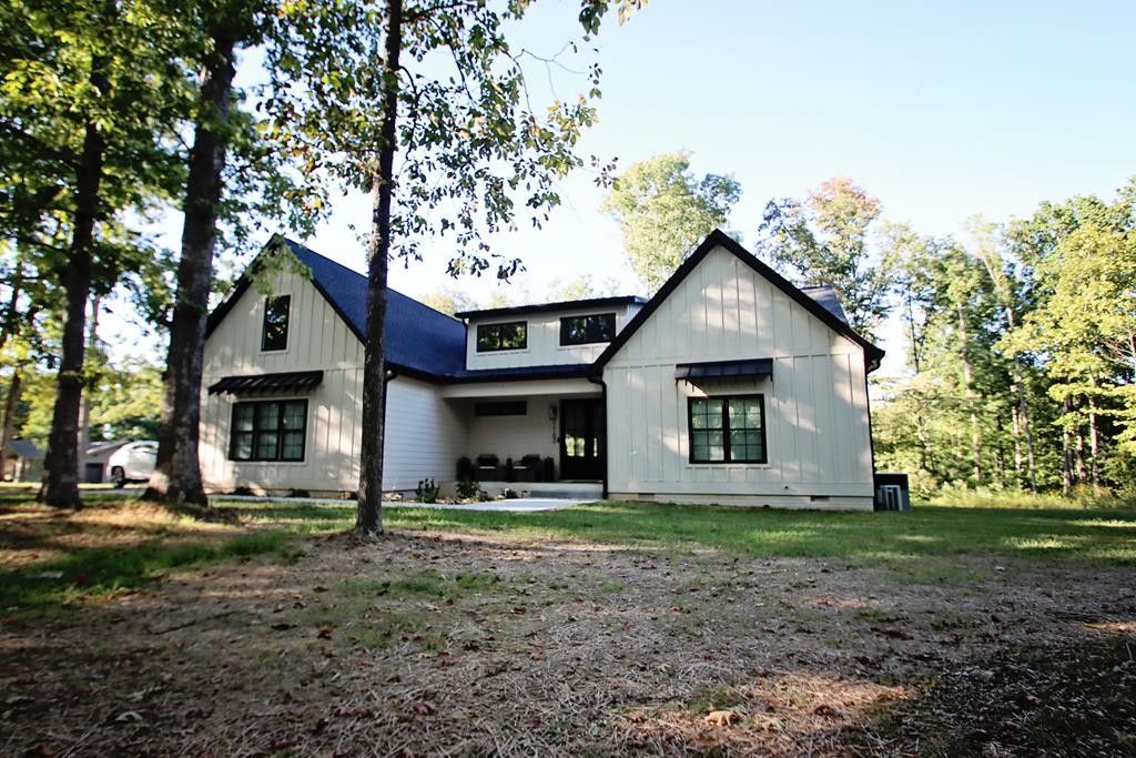 1.1 acres in White County, Tennessee