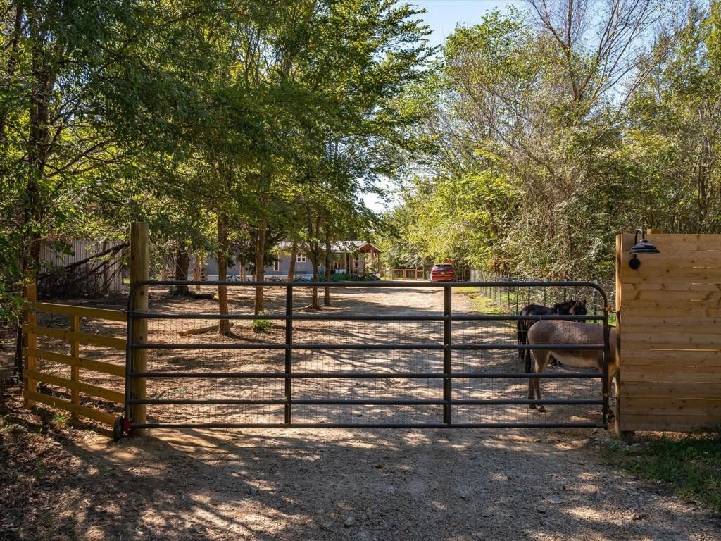 7.02 acres in Henderson County, Texas