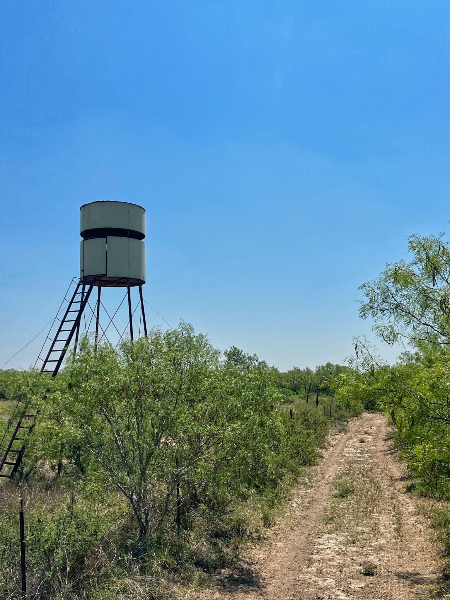 144 acres in La Salle County, Texas