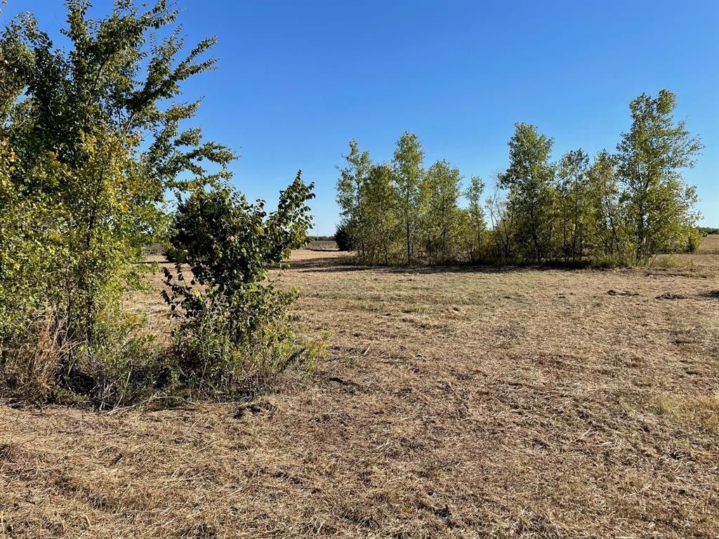 1.07 acres in Ellis County, Texas