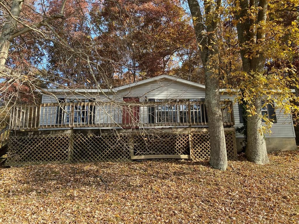 5.85 acres in Jackson County, Ohio