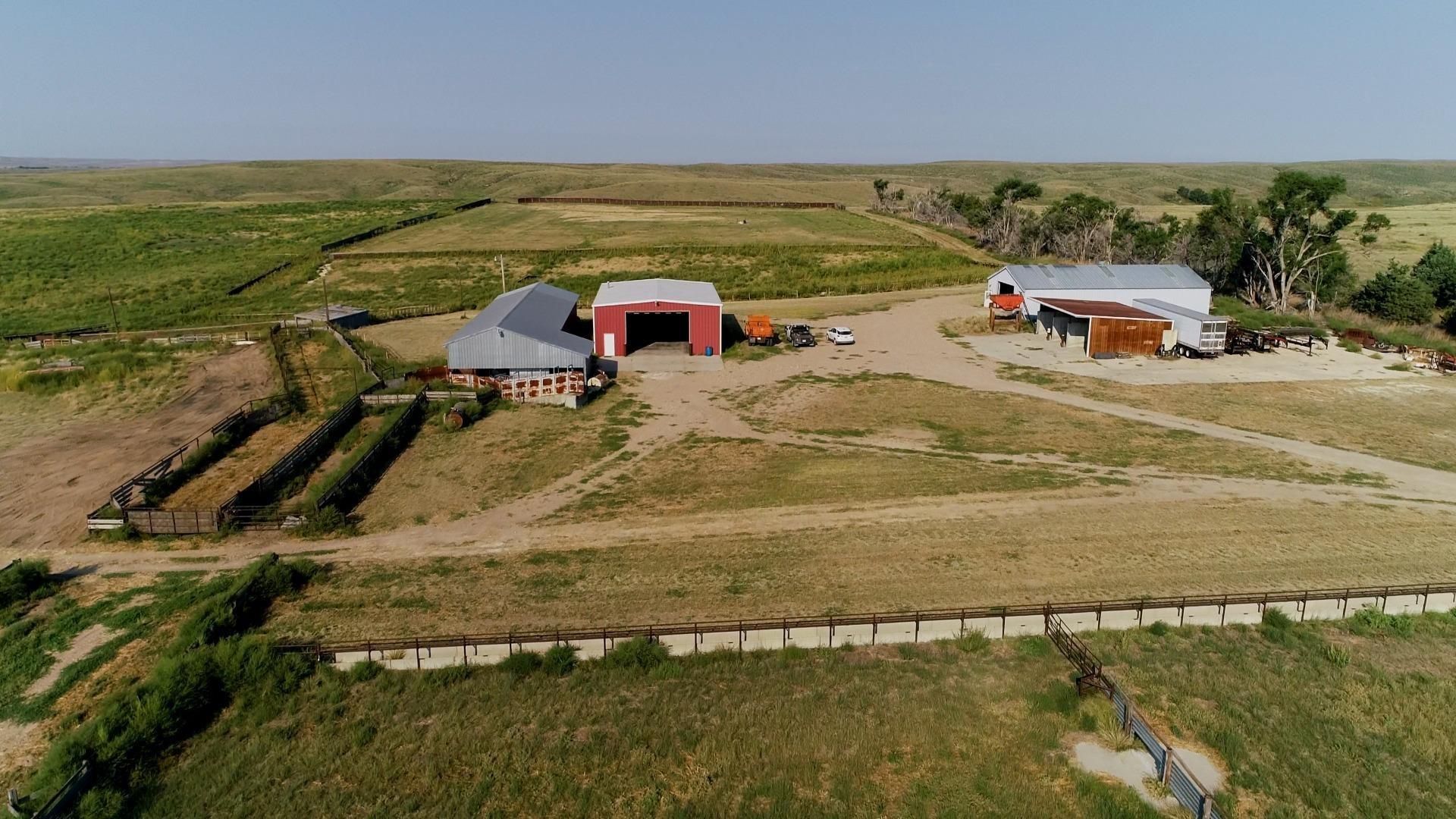 2,822 acres in Dundy County, Nebraska