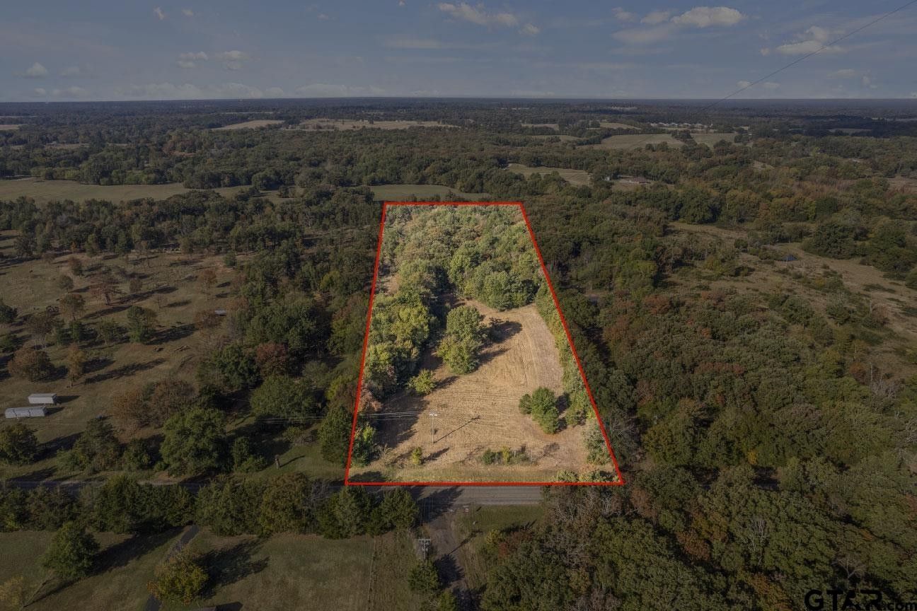 8 acres in Titus County, Texas