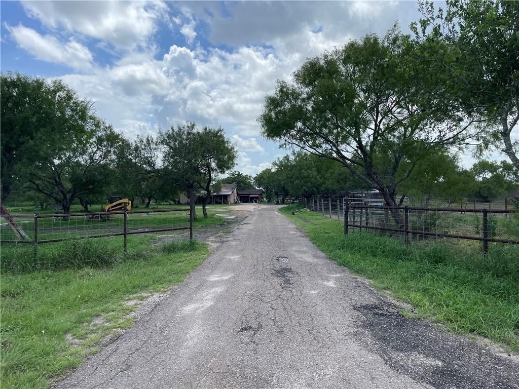 20 acres in Bee County, Texas