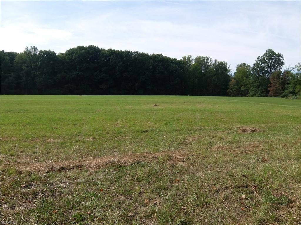 8 acres in Trumbull County, Ohio