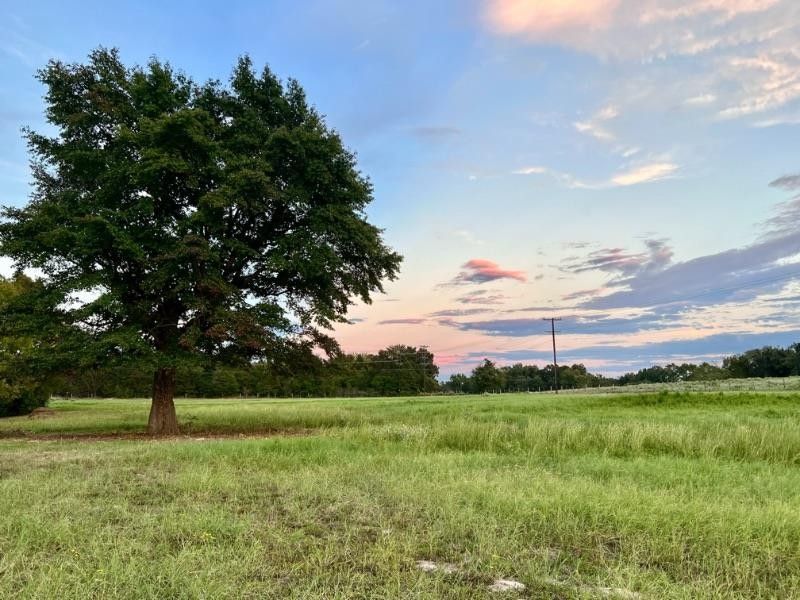4.05 acres in Henderson County, Texas