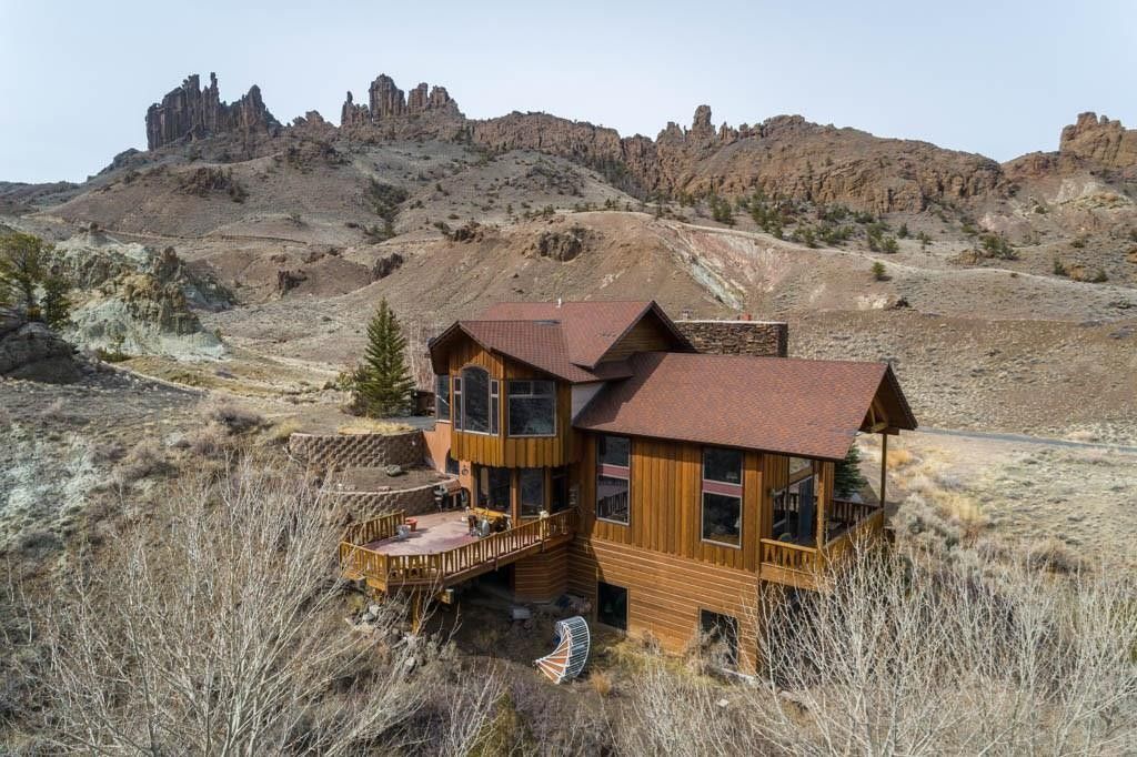 179 acres in Park County, Wyoming