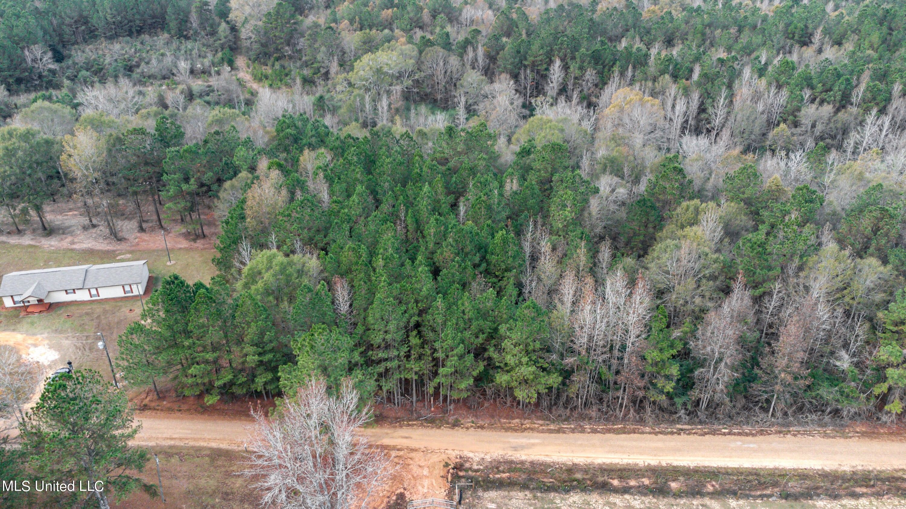 11 acres in Simpson County, Mississippi