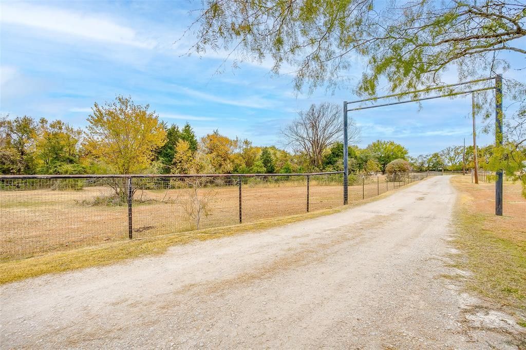 5.2 acres in Parker County, Texas
