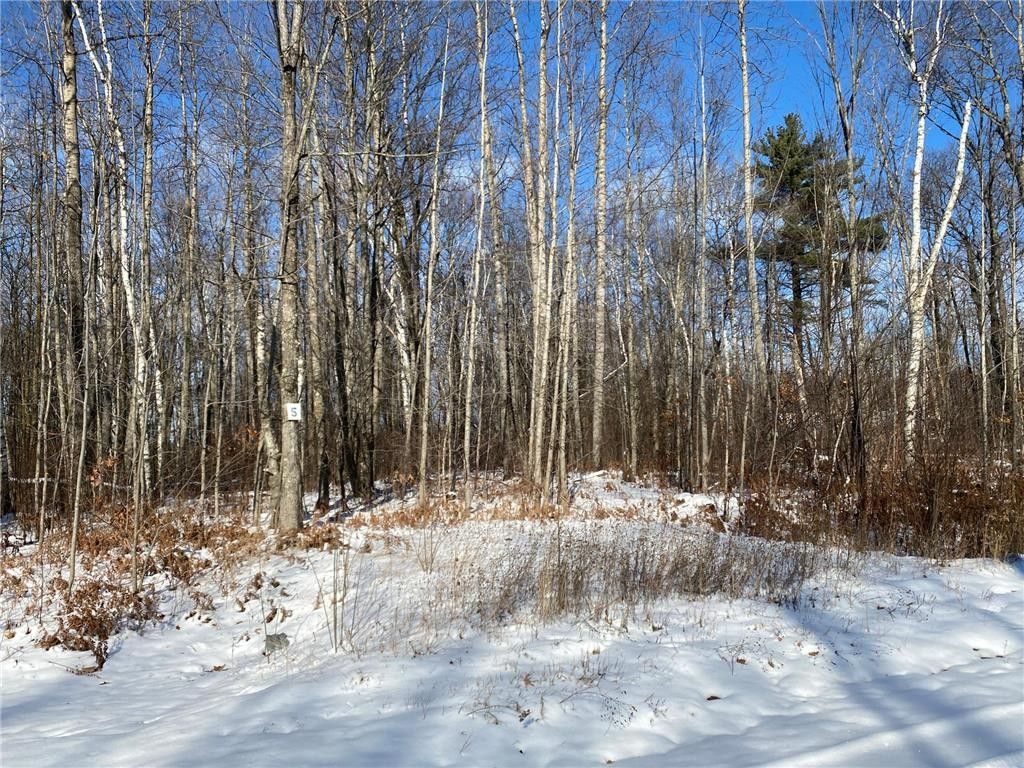 3.06 acres in Pine County, Minnesota