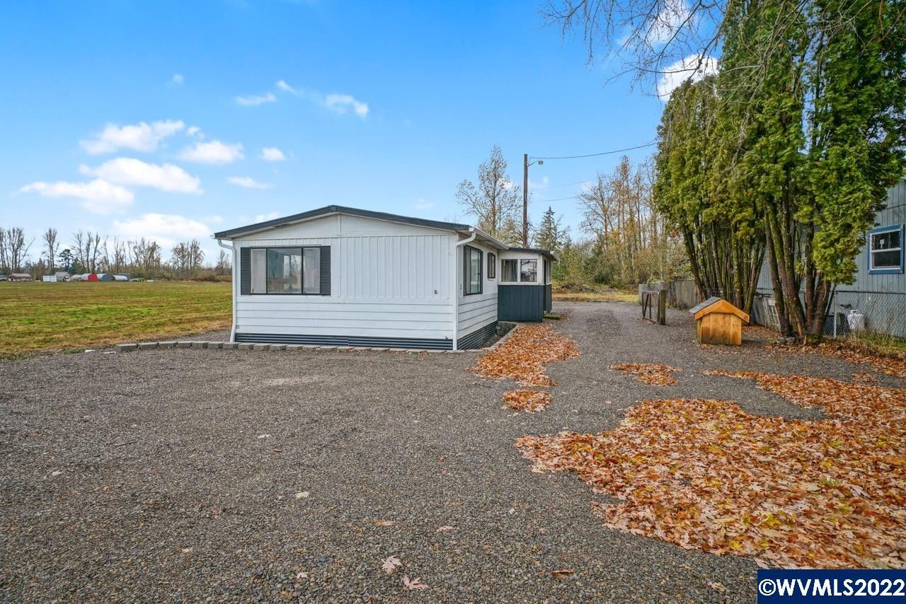 0.96 acres in Linn County, Oregon