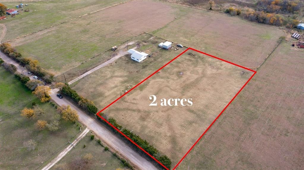 2 acres in Navarro County, Texas