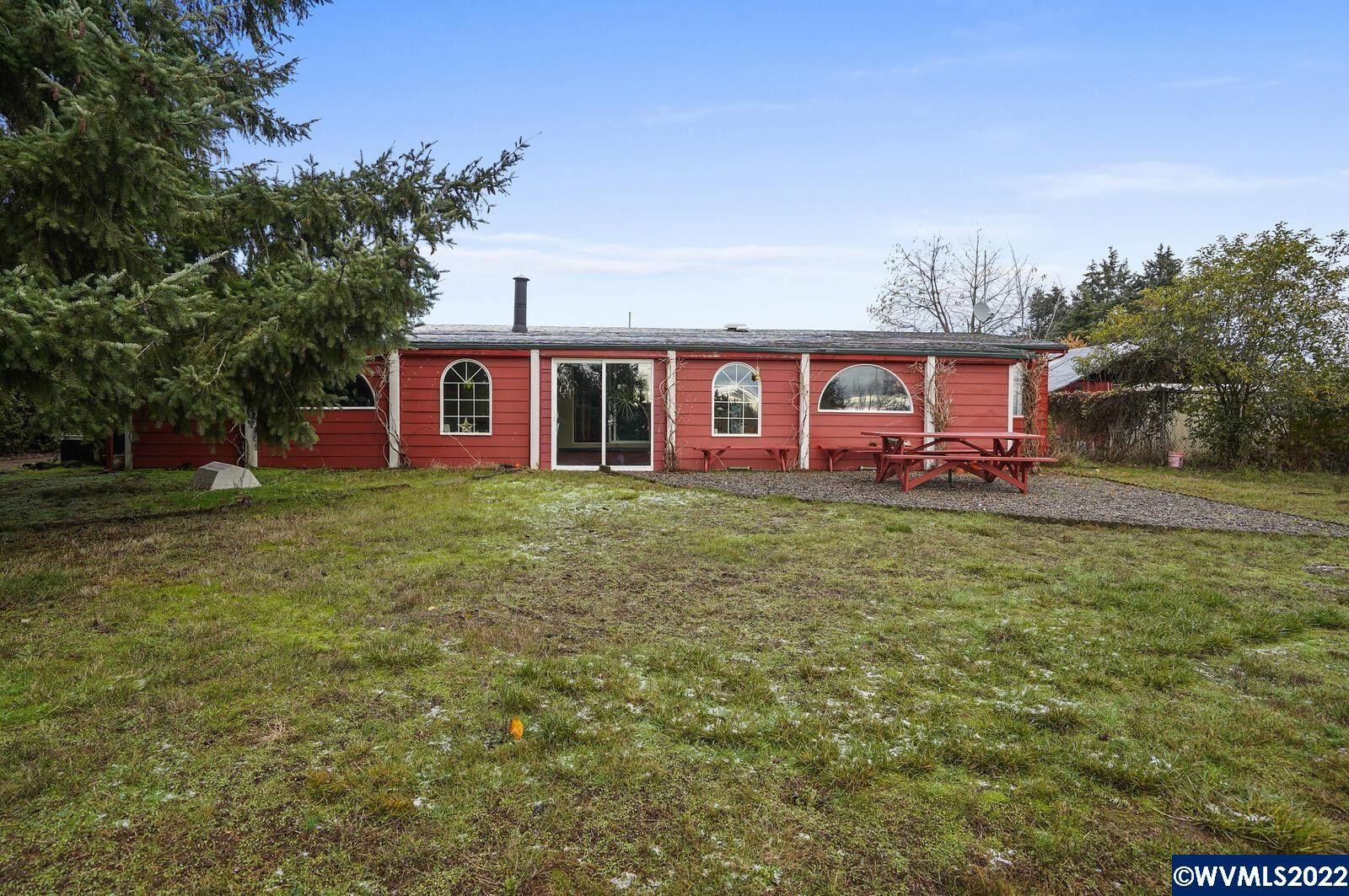 1.11 acres in Polk County, Oregon