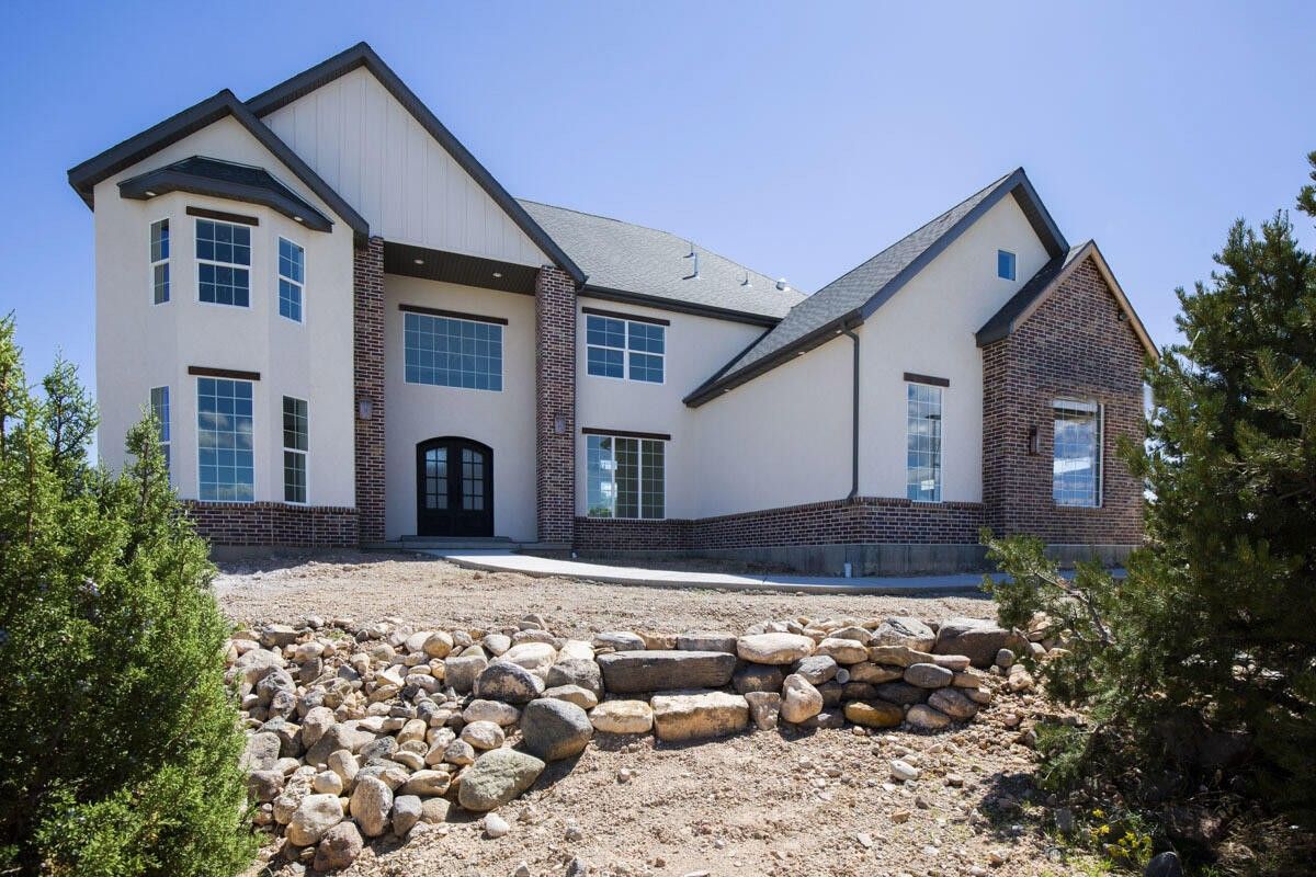 2.01 acres in Iron County, Utah