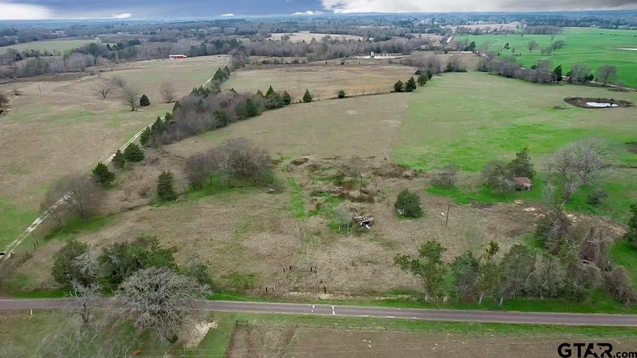 10 acres in Cherokee County, Texas