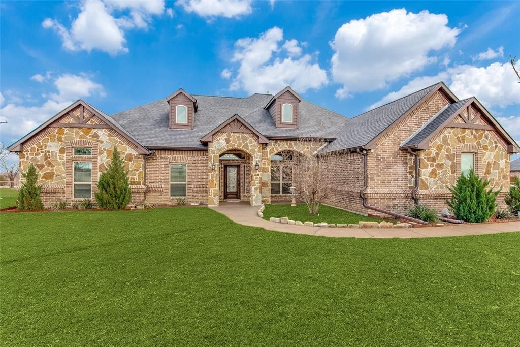 2 acres in Denton County, Texas