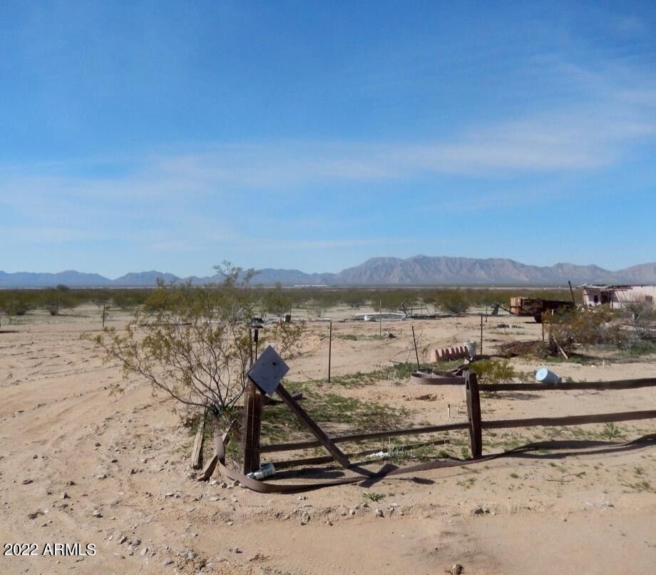 103.9 acres in La Paz County, Arizona