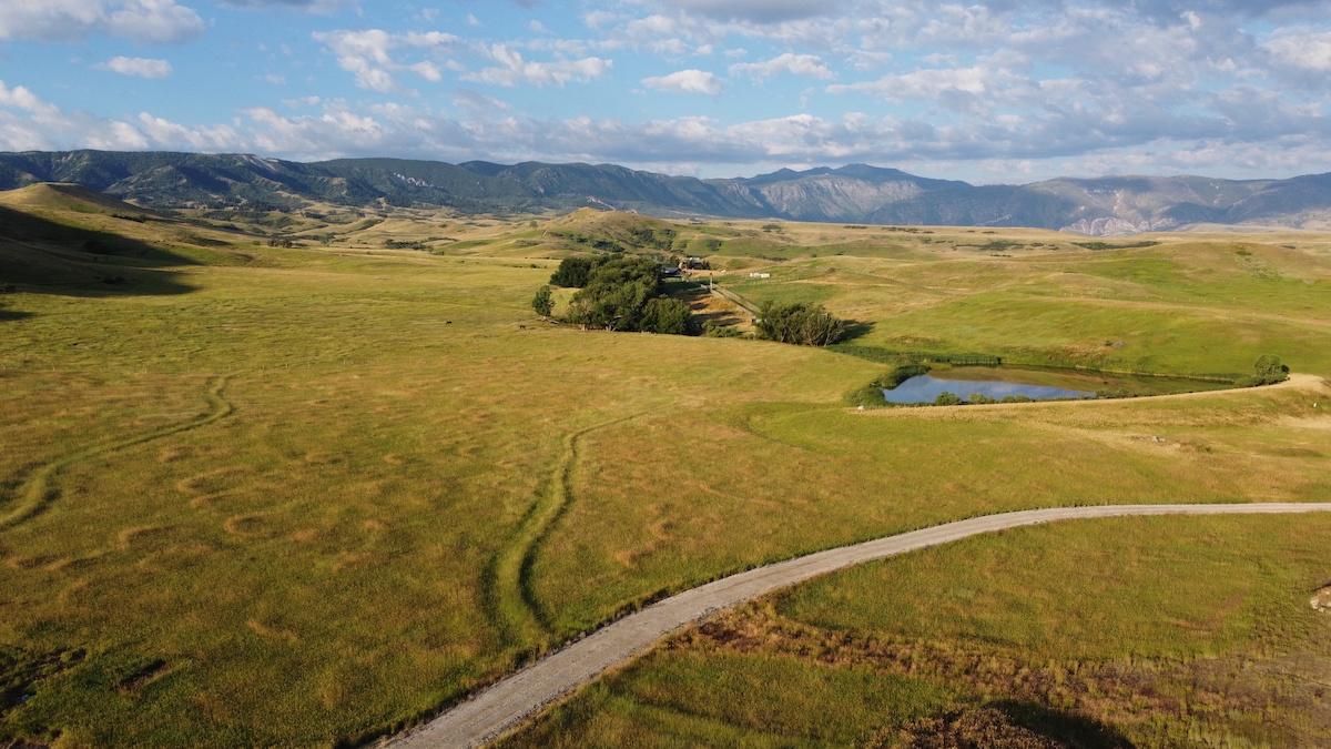 42 Shepards Rd, Sheridan, WY 82801