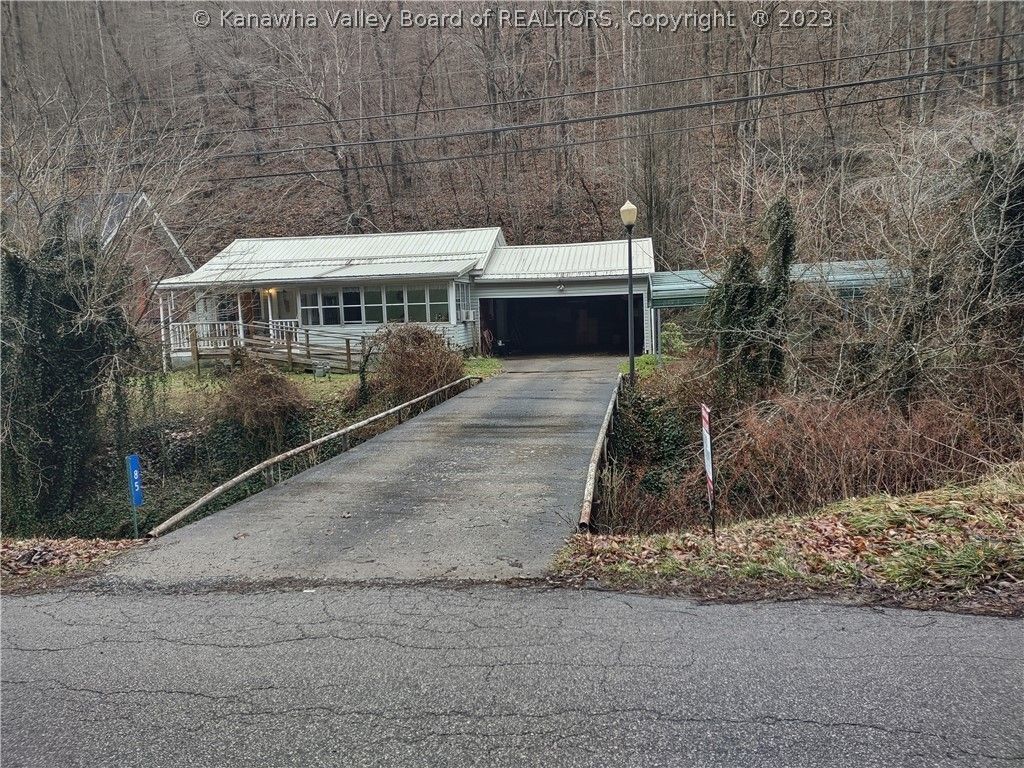 0.4 acres in Lincoln County, West Virginia