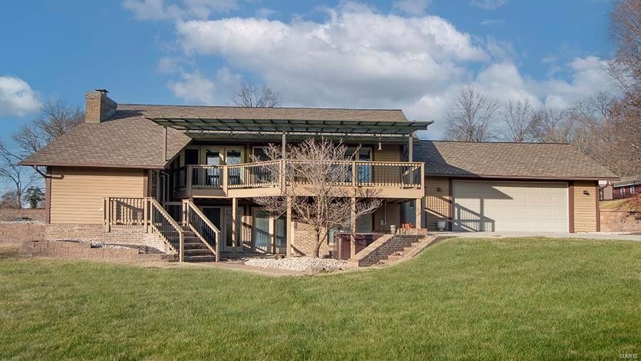 0.9 acres in Saint Clair County, Illinois