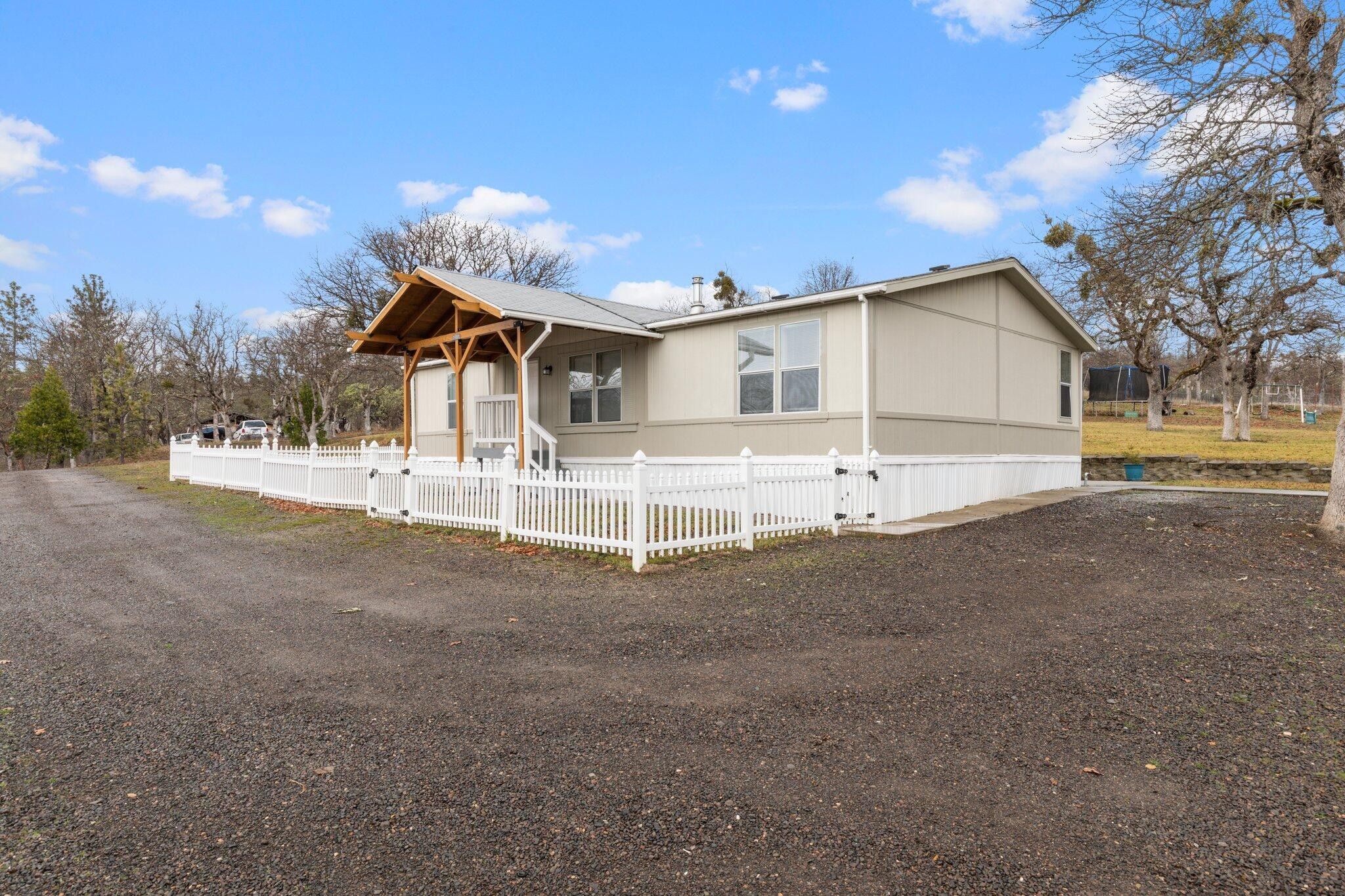 10.47 acres in Jackson County, Oregon