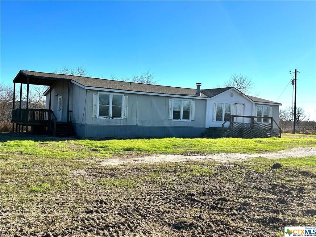 5 acres in Goliad County, Texas