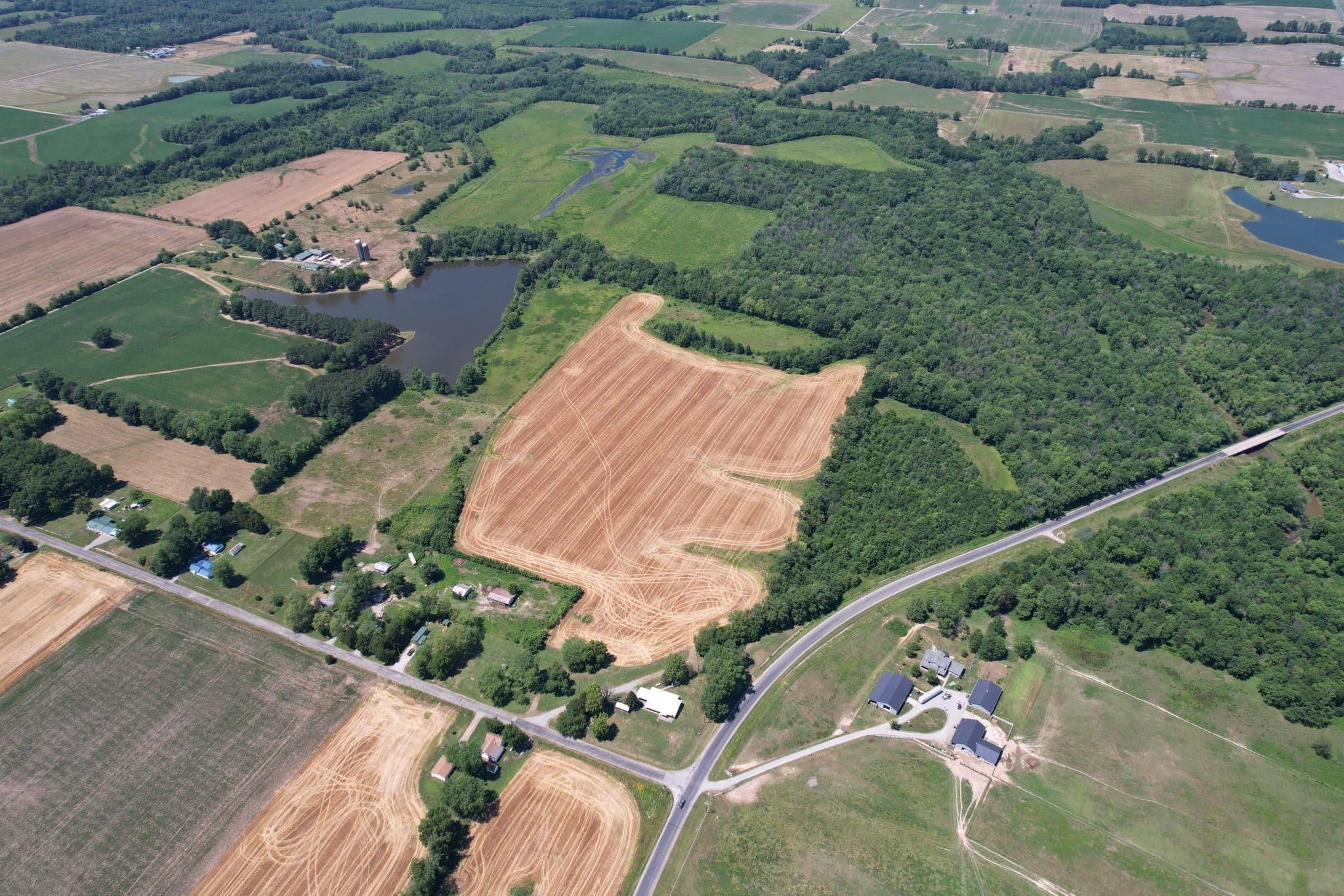 192 acres in Wayne County, Illinois