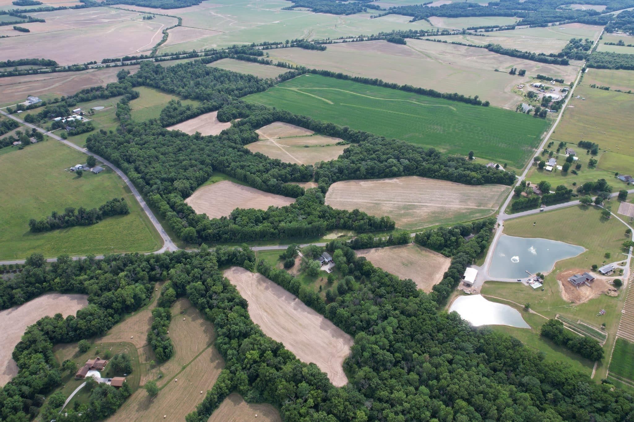 90 acres in Jefferson County, Illinois