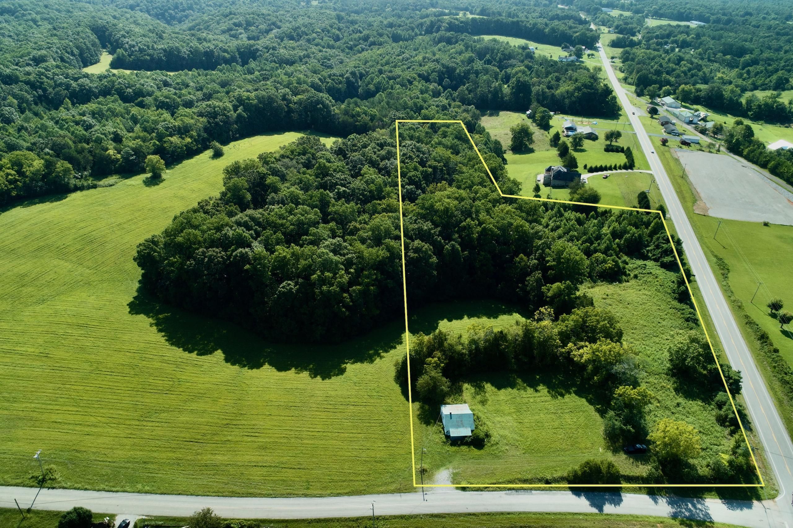 8 acres in DeKalb County, Tennessee