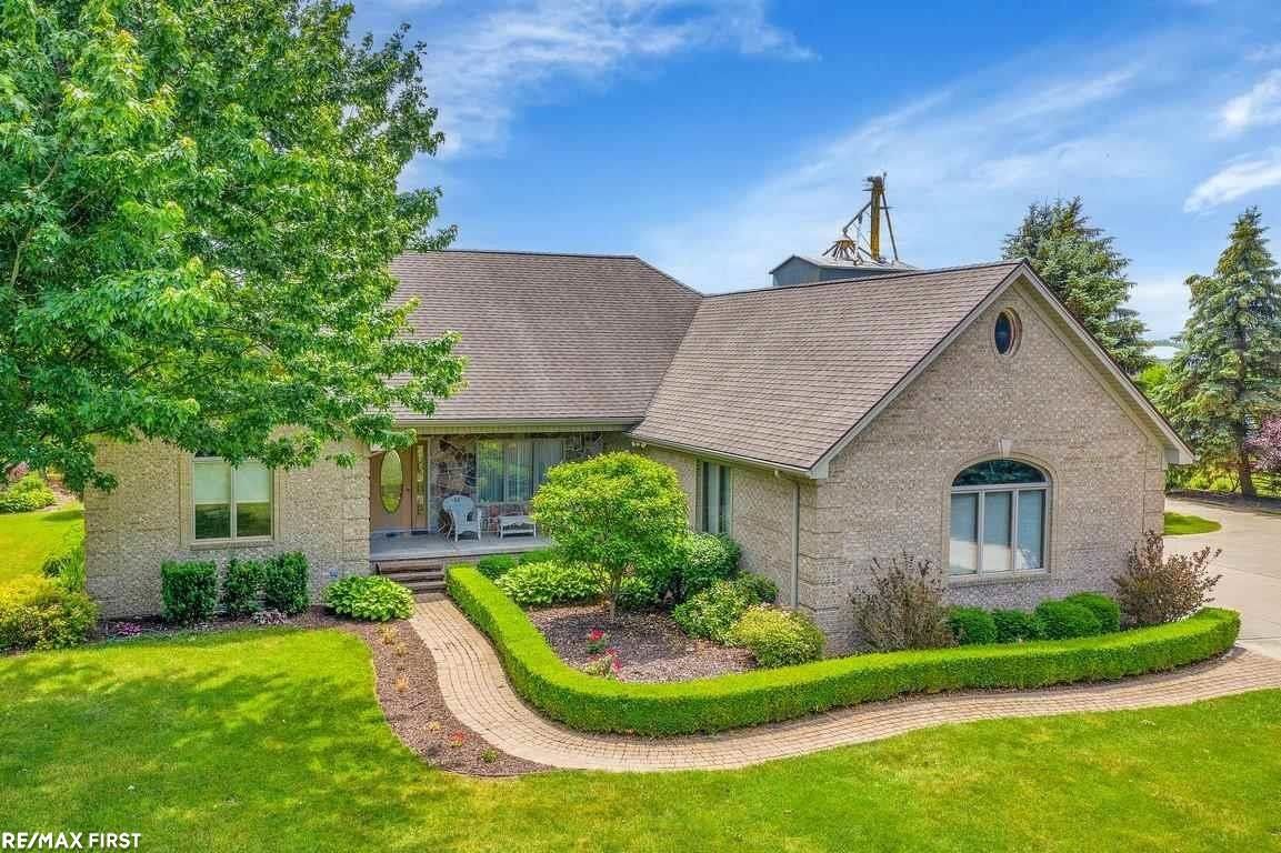 2.35 acres in Saint Clair County, Michigan